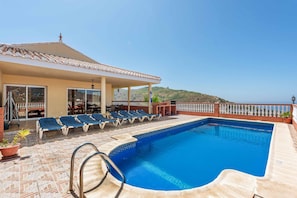 Pool - Villa Mi Casa Nueva - Four Bedroom Villa, Sleeps 8 (Torrox)