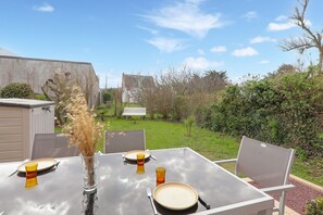 Outdoor dining - 300 m from the beach - House for 4 with garden (Sarzeau)
