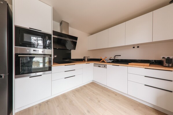 Fridge, microwave, oven, dishwasher