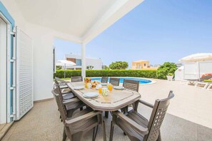 Outdoor dining - Villa Silva Balbina - Four Bedroom Villa, Sleeps 8 (Albufeira)
