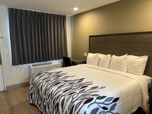 Verduisterende gordijnen, gratis wifi, beddengoed