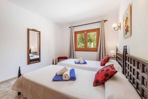3 bedrooms, WiFi, bed sheets