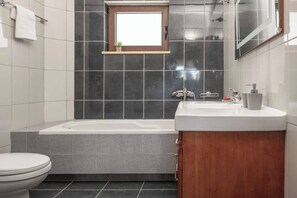 Een douche, handdoeken