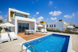 A heated pool - Villa Turquoise - Two Bedroom Villa, Sleeps 4 (Pafos)