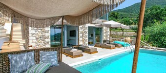 Goldeneye Villa II - Two Bedroom Villa, Sleeps 4
