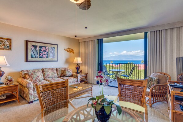 TV - 1 Bedroom Partial Ocean View Condo - Kaanapali Shores 830 (Lahaina)