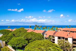 Exterior - 1 Bedroom Partial Ocean View Condo - Kaanapali Shores 830 (Lahaina)