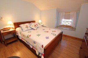 4 bedrooms, iron/ironing board, free WiFi