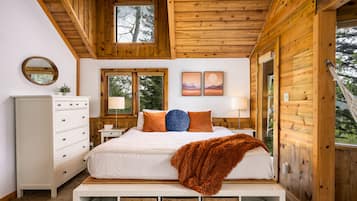 4 bedrooms, desk, iron/ironing board, travel crib