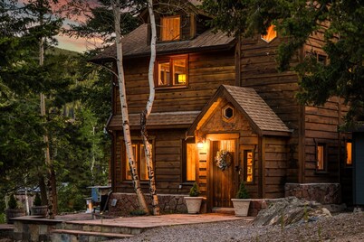 The Evergreen Castle - Sauna, Trails, Lake, Nature