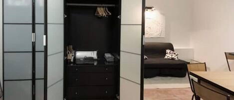 1 Schlafzimmer, Bügeleisen/Bügelbrett, kostenloses WLAN, Bettwäsche