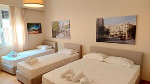 2 bedrooms, iron/ironing board, travel cot, free WiFi