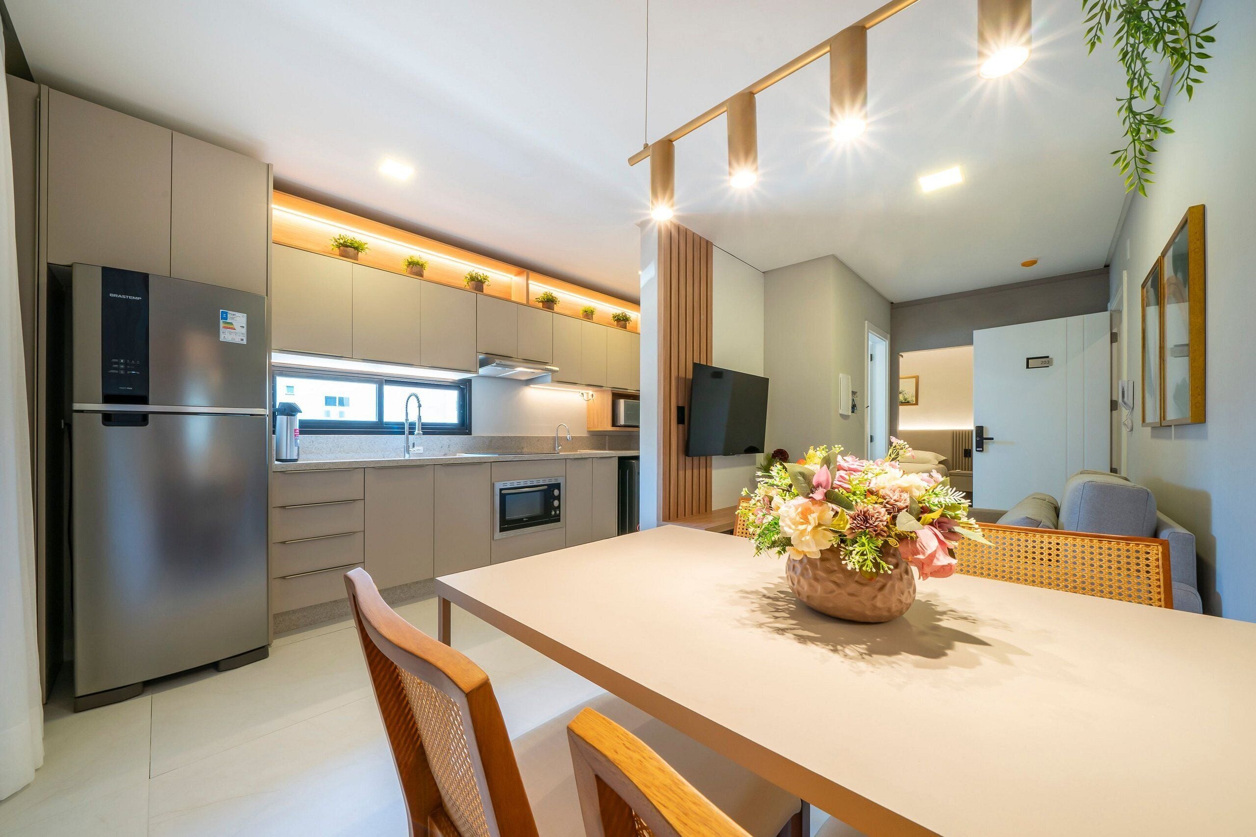 Apartamento | Cocina privada | Frigorífico, microondas, lavavajillas y hervidor eléctrico