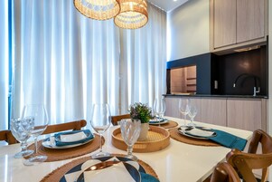 Comfort Apartment | Dining