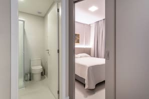 Apartment | Bathroom | Shower, rainfall showerhead - Sunny Flats  (Bombinhas)
