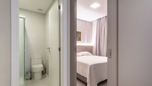 Apartment | Bathroom | Shower, rainfall showerhead - Sunny Flats  (Bombinhas)