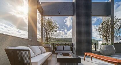 Sunny Flats