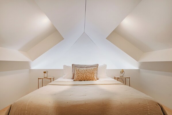 Alloggio Design su due livelli | 2 camere, con stile personalizzato, con arredamento individuale