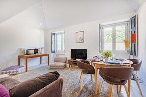 Design Duplex | Living area - Atelier by the Sea (Porto)