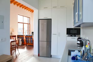 Casa | Cucina privata | Forno, piano cottura, bollitore elettrico, pentole/stoviglie/utensili