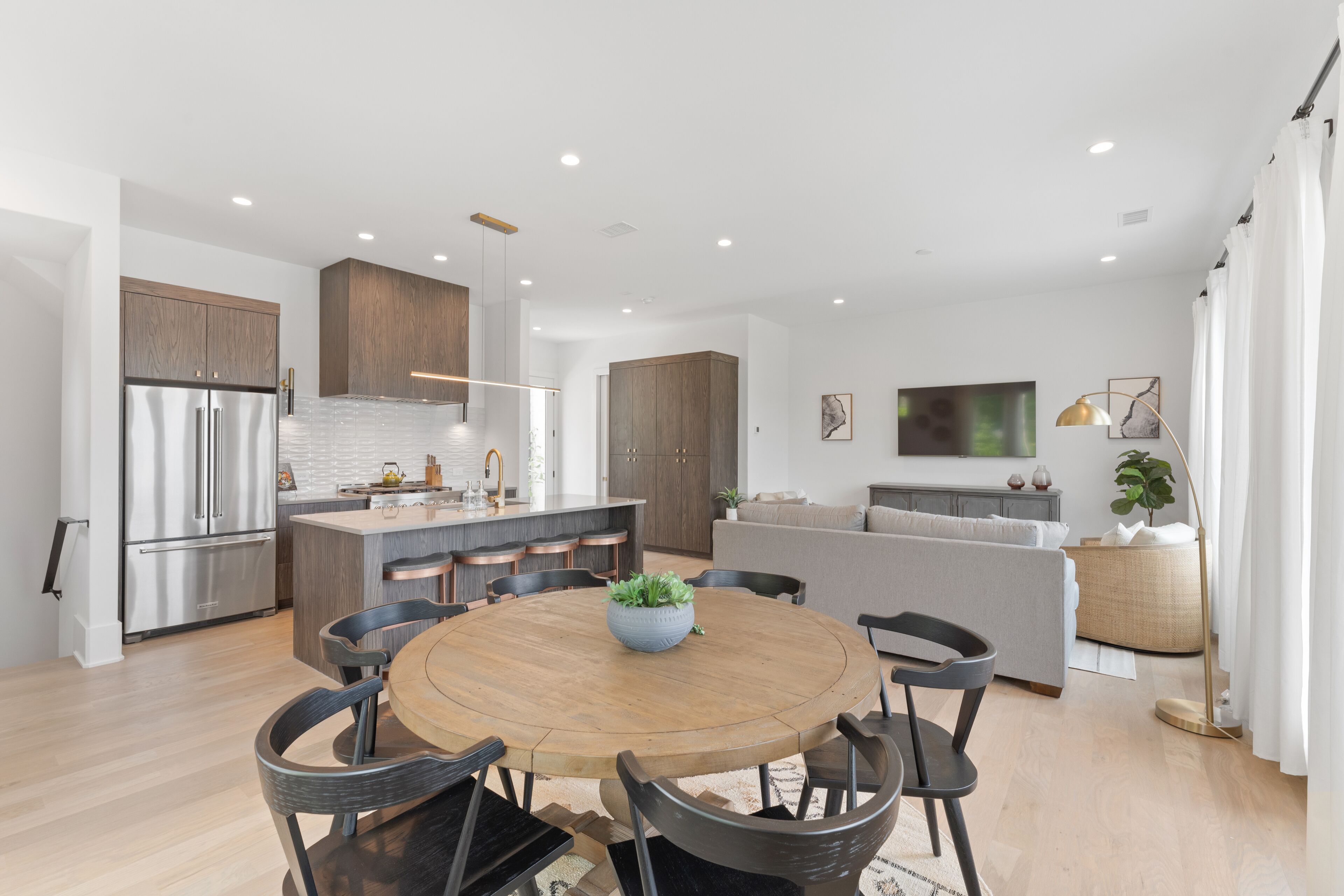 Hillside Haven - BEAUTIFUL 2 Bedroom/2Full Bath Townhome