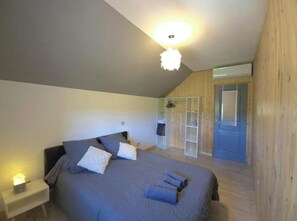 3 bedrooms, free WiFi, bed sheets