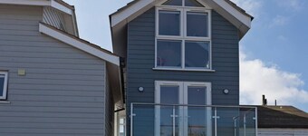 Harbour View, with stunning views Felixstowe Ferry