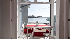 Luokittelematon kuva, 5 kautta 37, painike