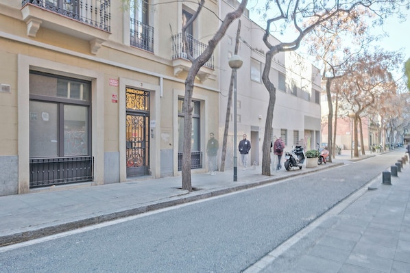 Interior - Montserrat Apartments by gaiarooms (Barcelona)
