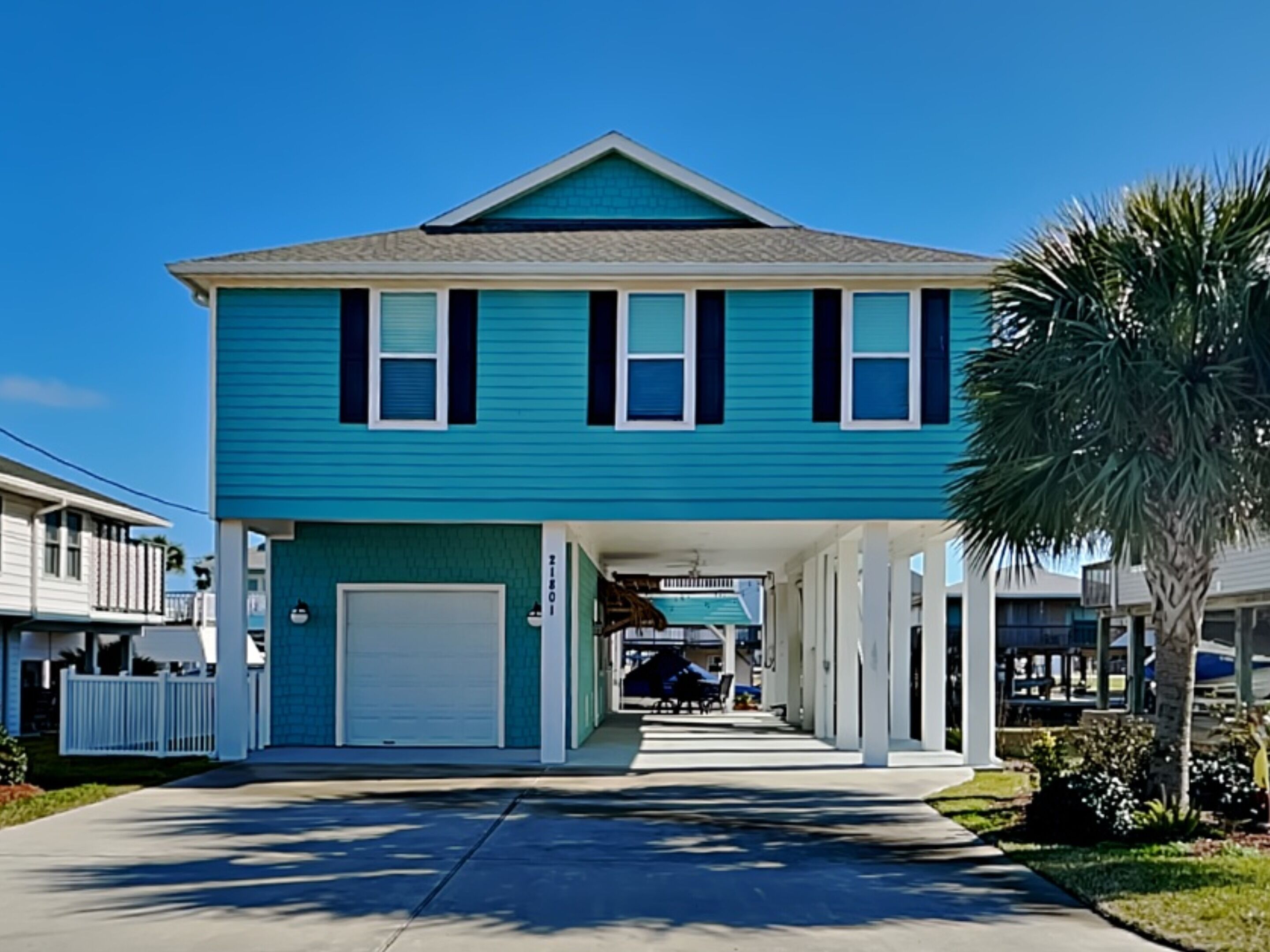 Tiki Retreat | Access to Pool & Beach + Boat Ramp!