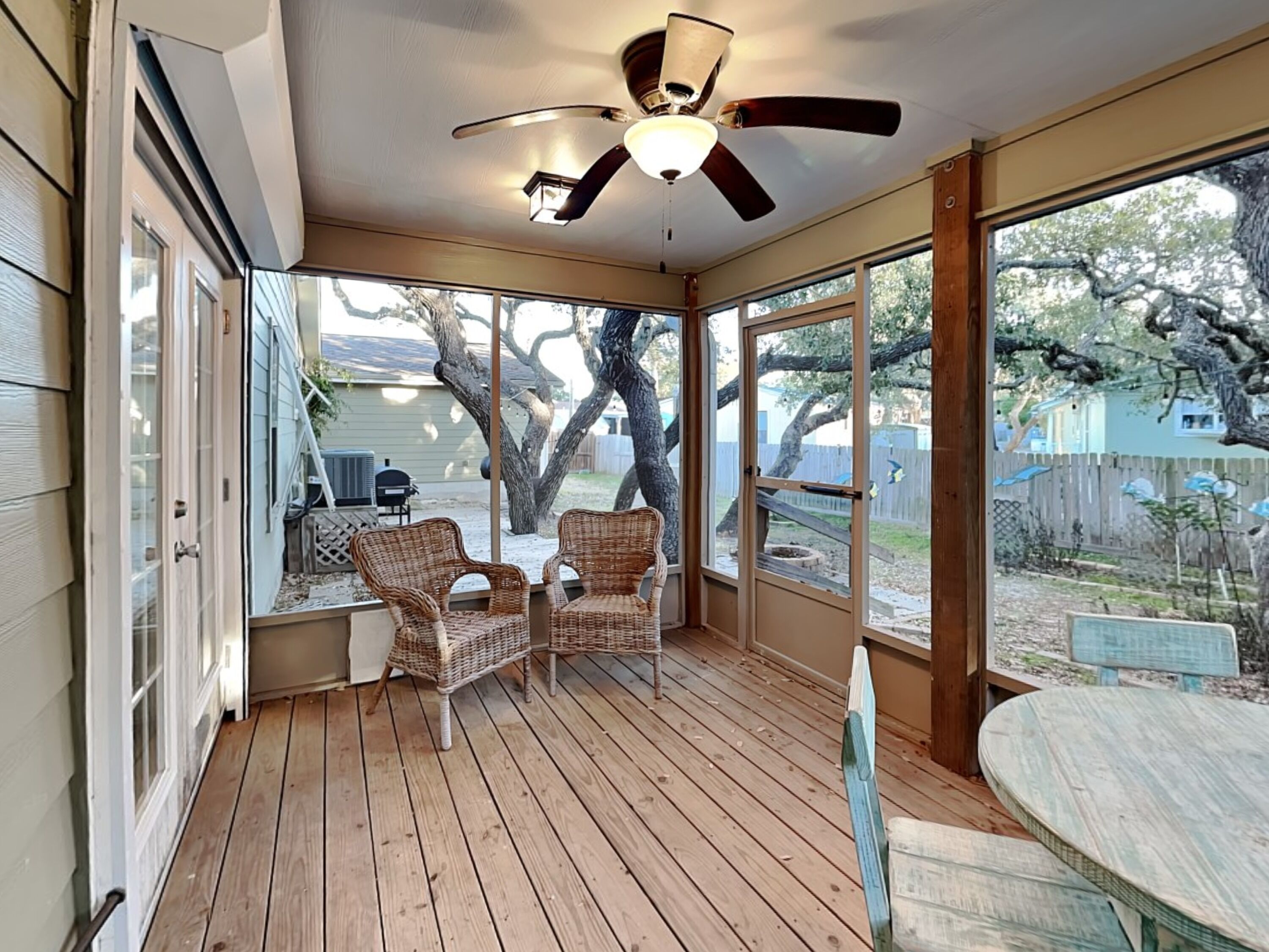 The Floundering Pearl | On Sun Harbor + Access to Pool!