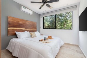 2 室のベッドルーム、アイロン / アイロン台、WiFi (無料)、ベッドシーツ