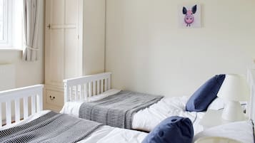 2 habitaciones, wifi gratis y ropa de cama