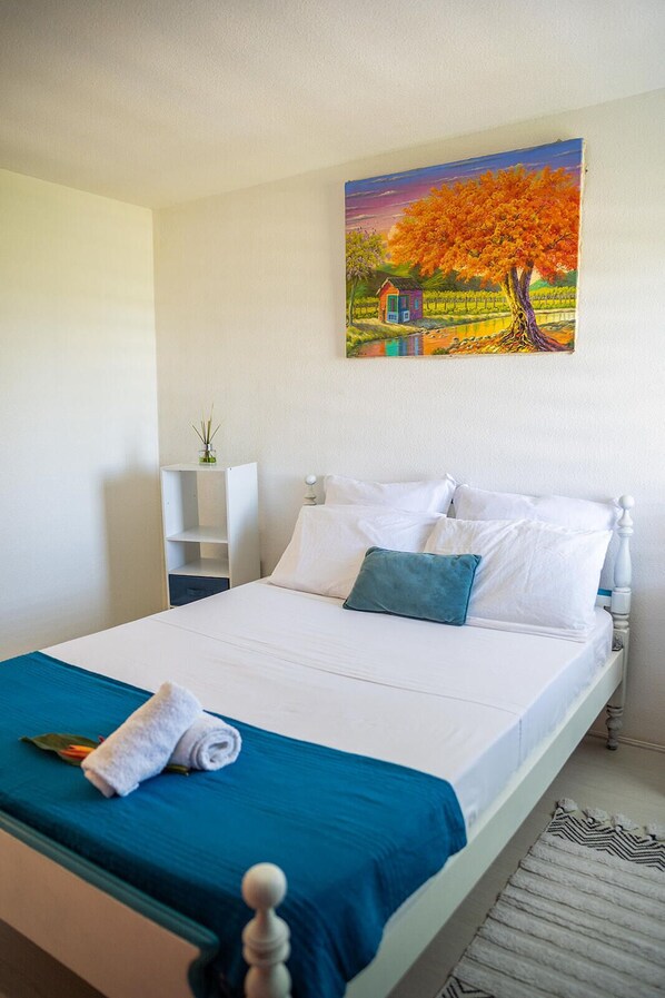 2 bedrooms, desk, iron/ironing board, free WiFi