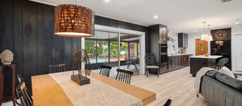 SWIM! Pool Paradise - close to Orlando/Tampa/St Pete - Cozy & Modern