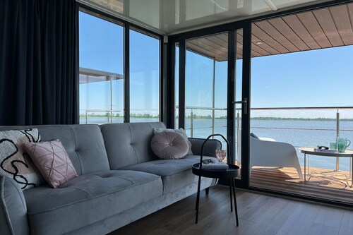 Houseboat in Łazy near Baltic Sea & Lake Jamno