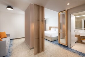 Caja de seguridad en la habitación y sistema de insonorización