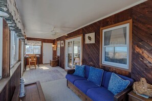 تلفزيون، كرة قدم الطاولة، ستيريو