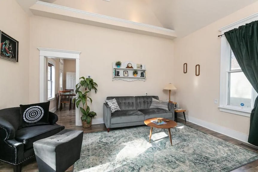 Renovated 100+ Year Old Benton Ave. Bungalow - Springfield, MO