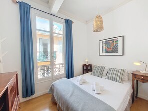 2 bedrooms, iron/ironing board