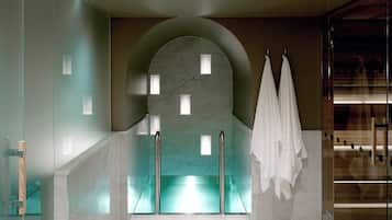 Parihoitohuone(ita), sauna, vartalohoitoja, kasvohoitoja