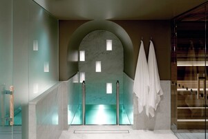 双人护理室、桑拿、身体护理、面部护理、按摩服务