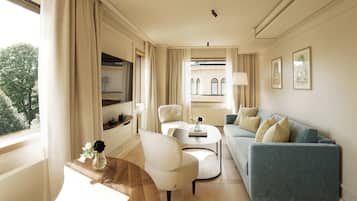 Suite Park View | 起居區 | 40-吋智慧型電視,提供數位頻道