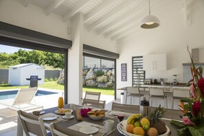 Dining - Villa Mojito (Saint-François)