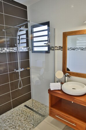 Shower, hair dryer, towels - Villa Mojito (Saint-François)