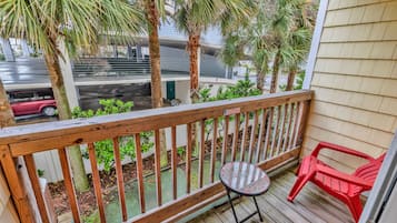 Signature Condo, 2 Bedrooms, Private Pool | Balcony