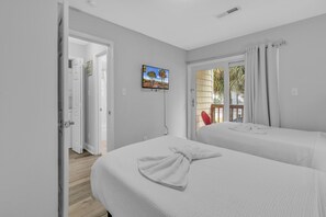 2 bedrooms, iron/ironing board, free WiFi, bed sheets - Island palms (North Myrtle Beach)