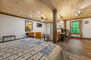 7 chambres, fer et planche à repasser, lit parapluie, Wi-Fi gratuit