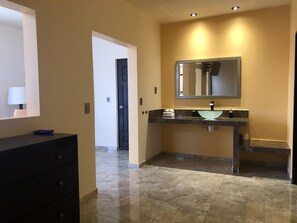 Shower, towels, soap, shampoo
