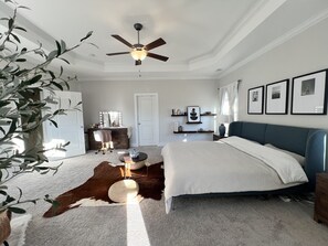 4 bedrooms, desk, iron/ironing board, WiFi